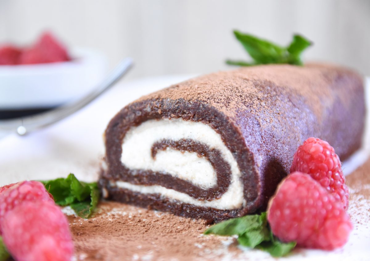 Raw Vegan Chocolate Swiss Roll