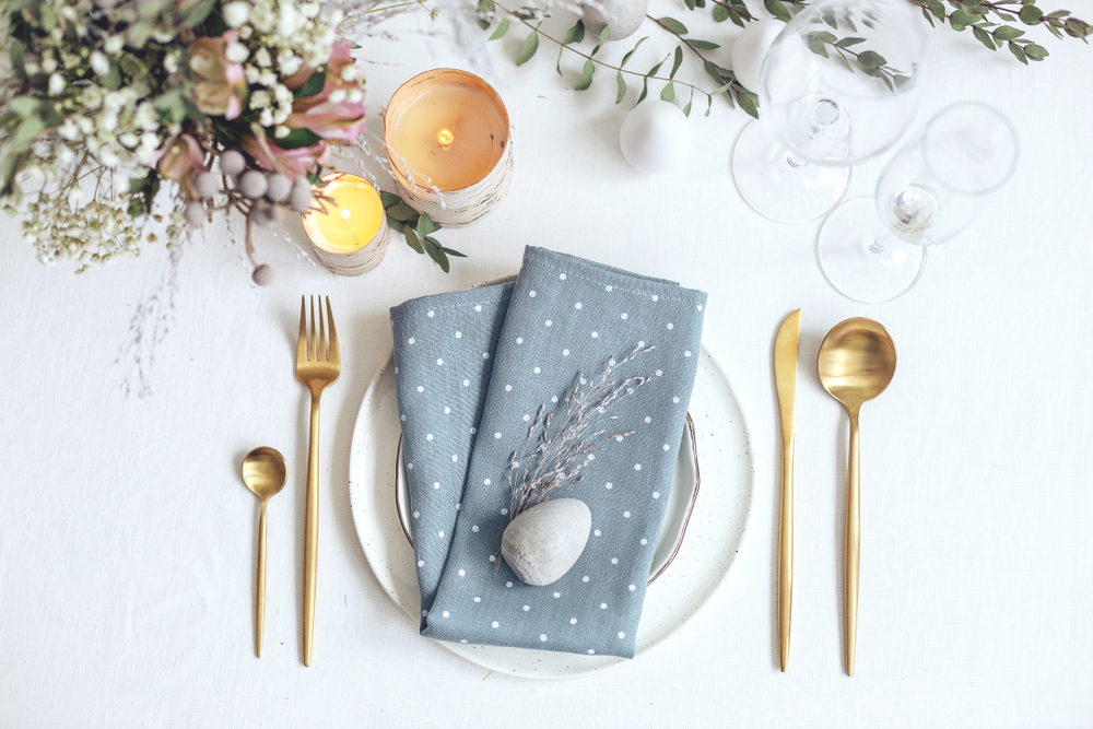 24 Decorations For Your Easter Tablescape