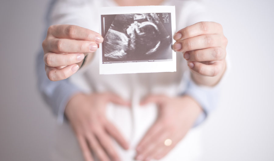 Beauty Writer, Frankie, Shares Her COVID Birth Story