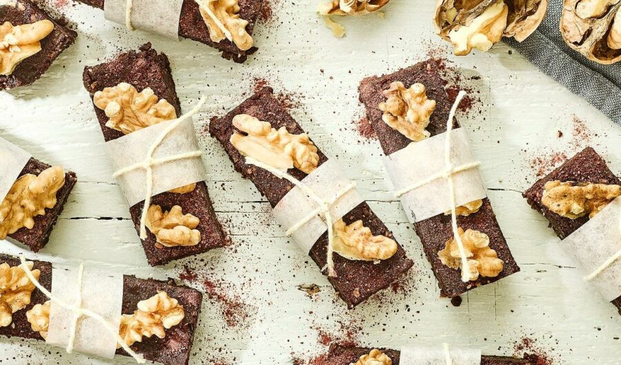 5 Ingredient Walnut Energy Bars