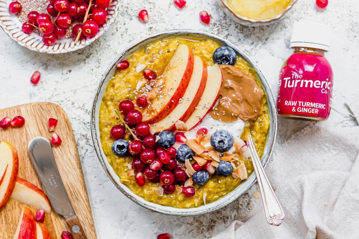 Gingered Apple Turmeric Oats