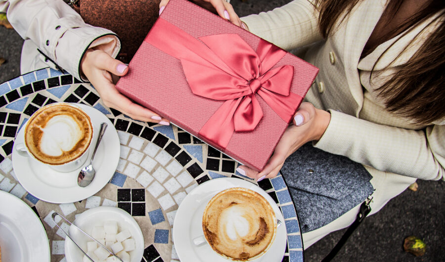 5 Gift Ideas for Your Best Girlfriend