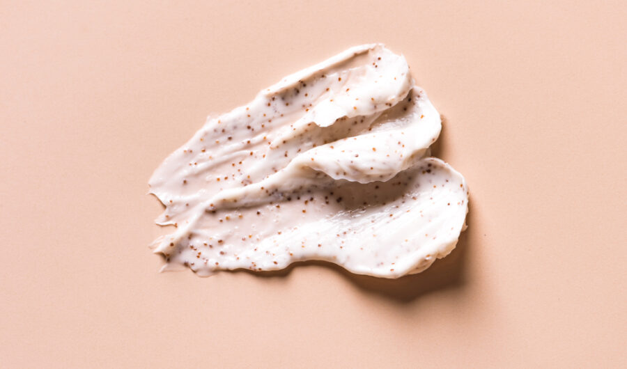6 Best Body Scrubs For Dry Skin