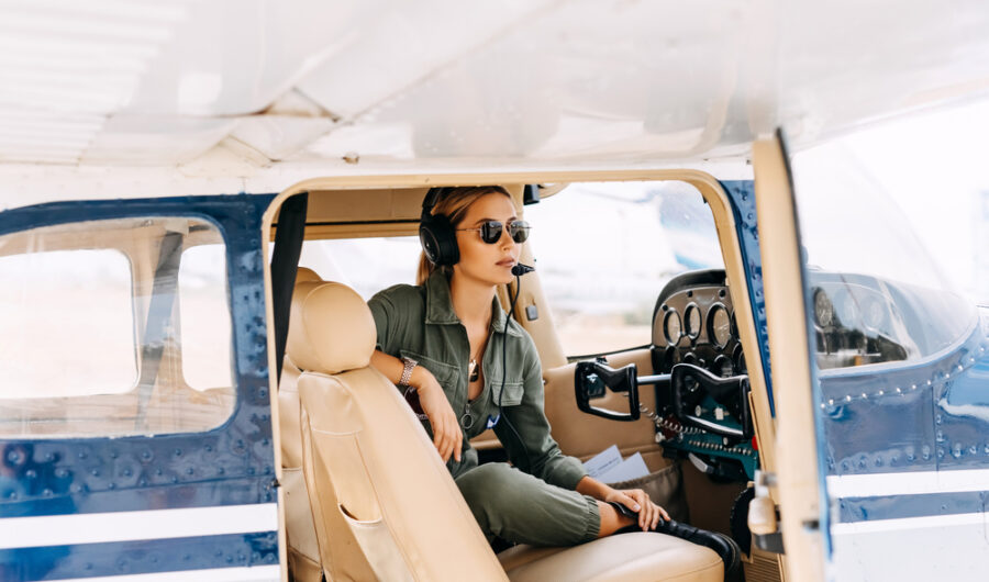 Ex-Pilot Shares How To Reduce Your Fear Of Flying