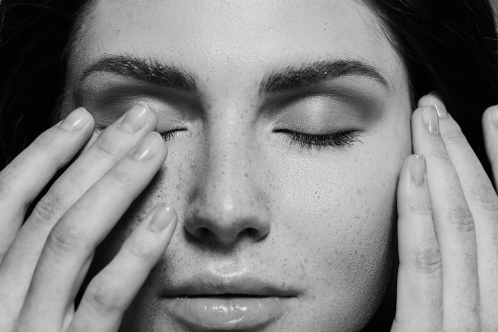 Cortisol Face - 6 Things Your Skin Does When You're Too Stressed
