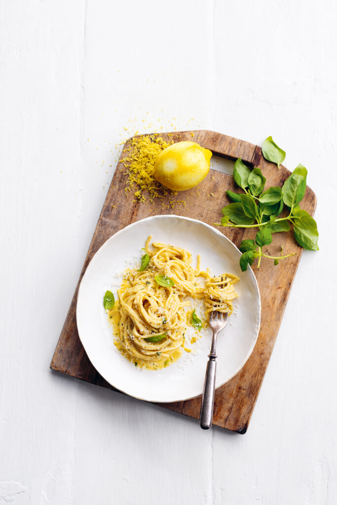 spaghetti-with-lemon-pesto