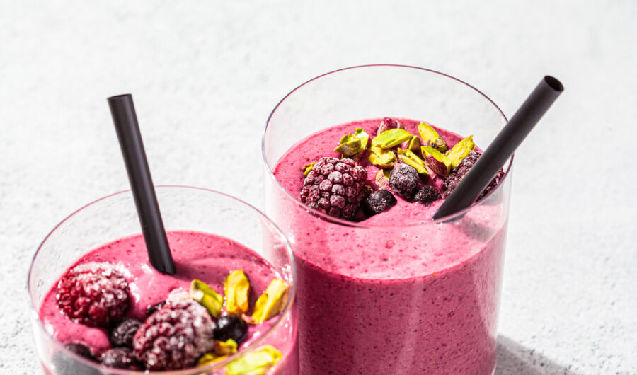 A Berry-Packed Supercharged Hay Fever Smoothie Recipe