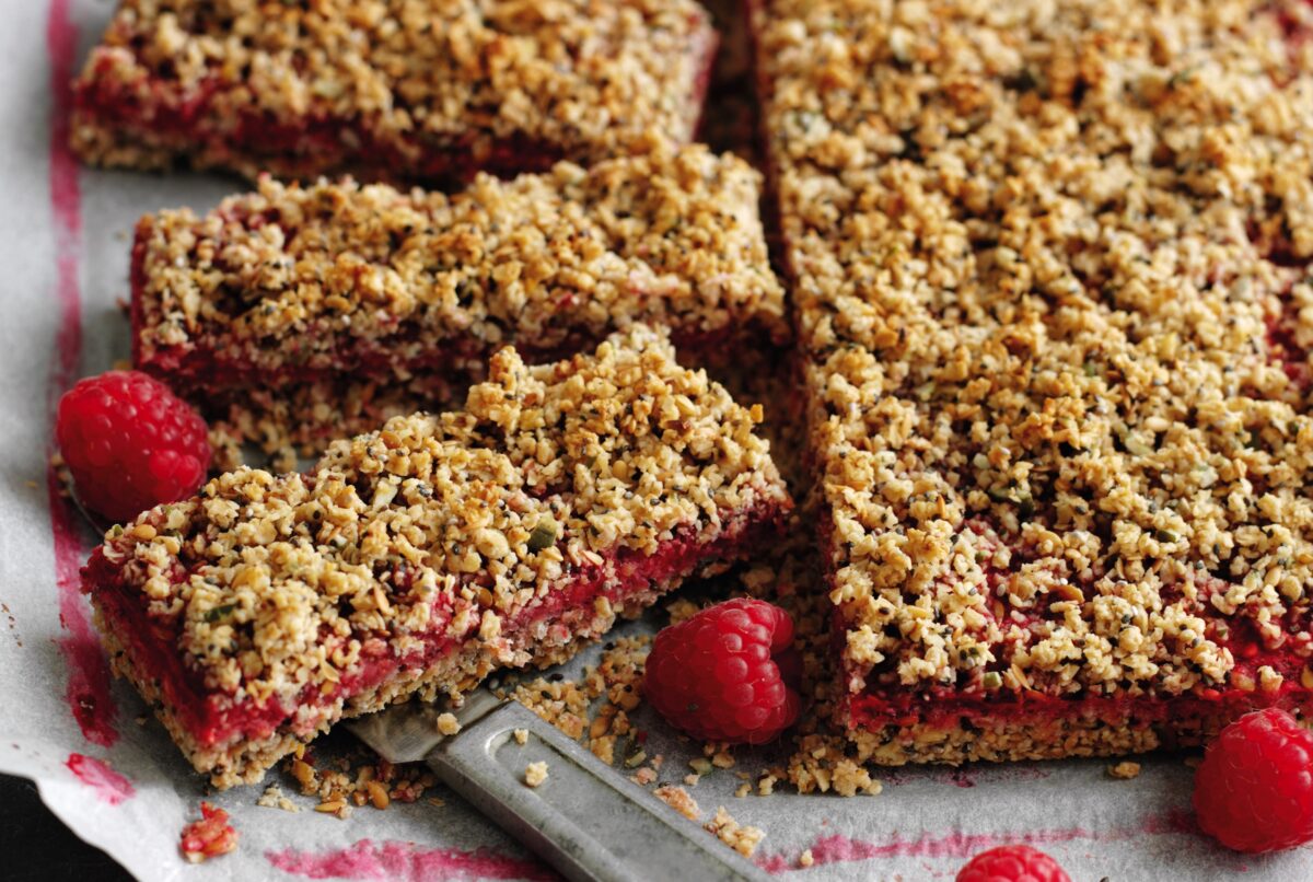 Raspberry flapjack slices